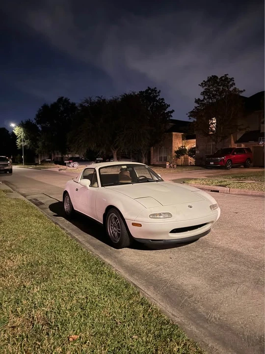 1997 Mazda NA MX-5 Miata - Image 2 of 5