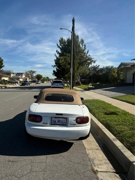 1997 Mazda NA MX-5 Miata - Image 4 of 8