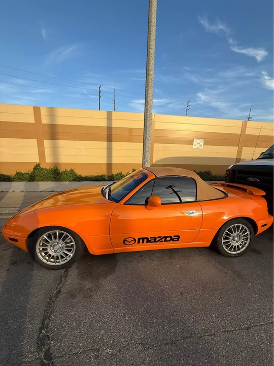 1997 Mazda NA MX-5 Miata - Image 2 of 4