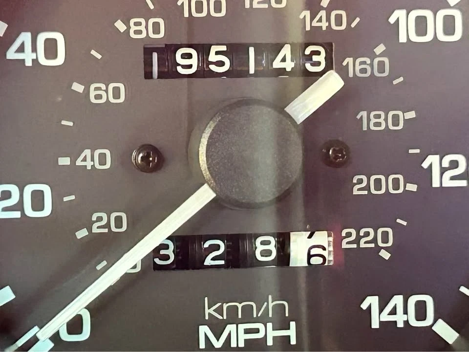 1997 Mazda NA MX-5 Miata - Image 8 of 10