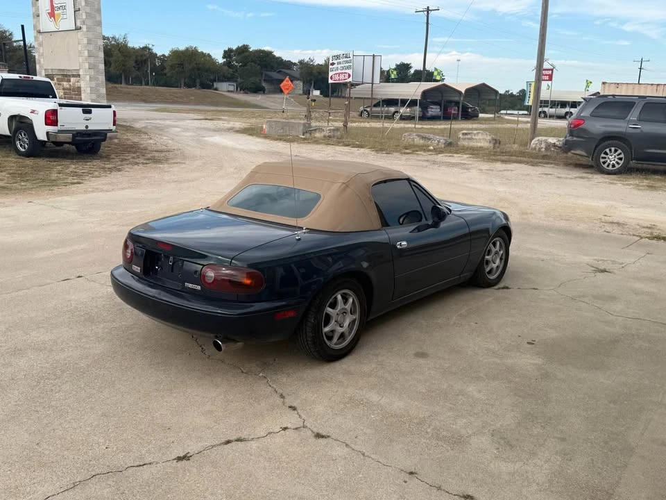 1997 Mazda NA MX-5 Miata - Image 5 of 10