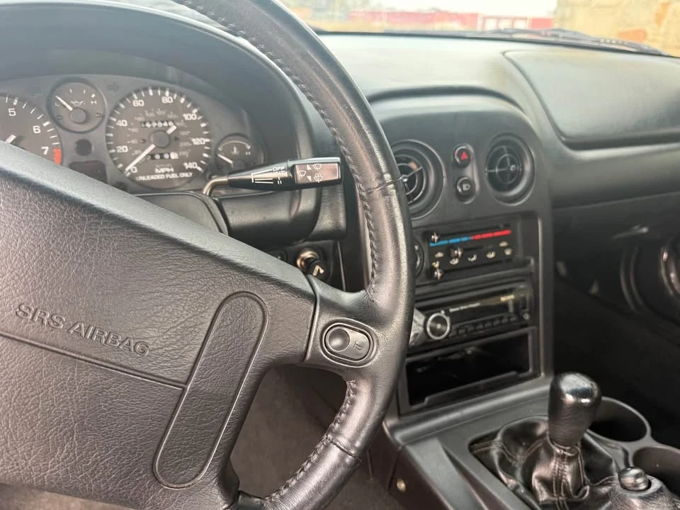 1997 Mazda NA MX-5 Miata - Image 8 of 10