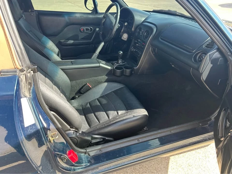 1997 Mazda NA MX-5 Miata - Image 6 of 8