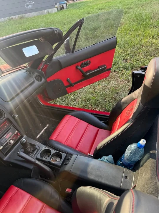1997 Mazda NA MX-5 Miata - Image 9 of 13