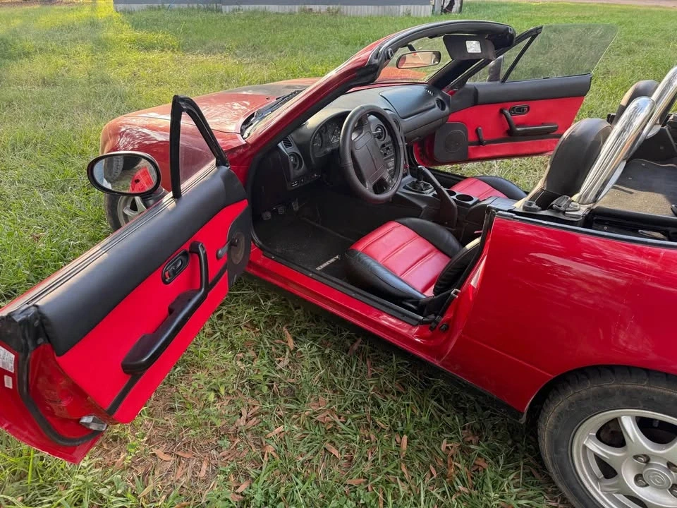 1997 Mazda NA MX-5 Miata - Image 6 of 13
