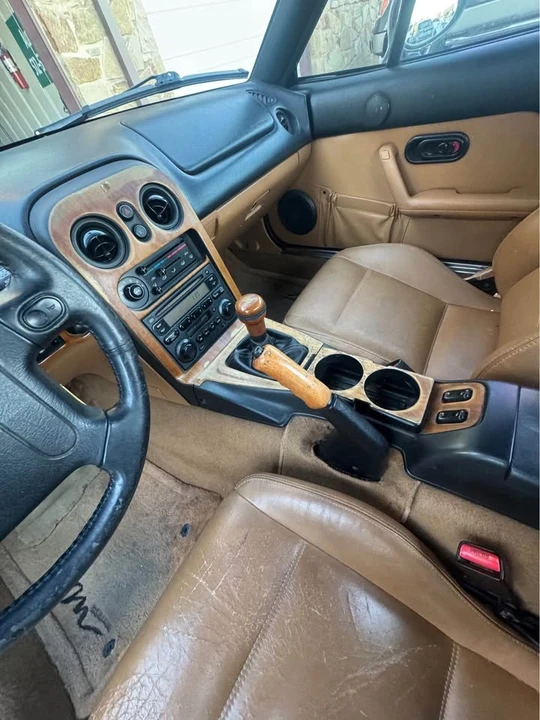 1997 Mazda NA MX-5 Miata - Image 10 of 17