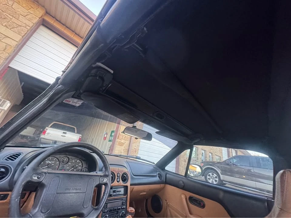 1997 Mazda NA MX-5 Miata - Image 14 of 17