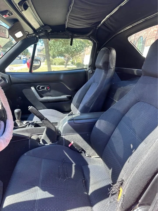 1997 Mazda NA MX-5 Miata - Image 6 of 10