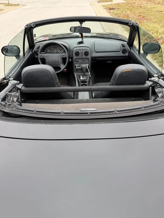 1997 Mazda NA MX-5 Miata - Image 10 of 15