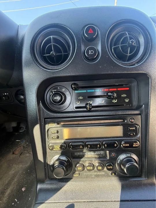 1997 Mazda NA MX-5 Miata - Image 9 of 11