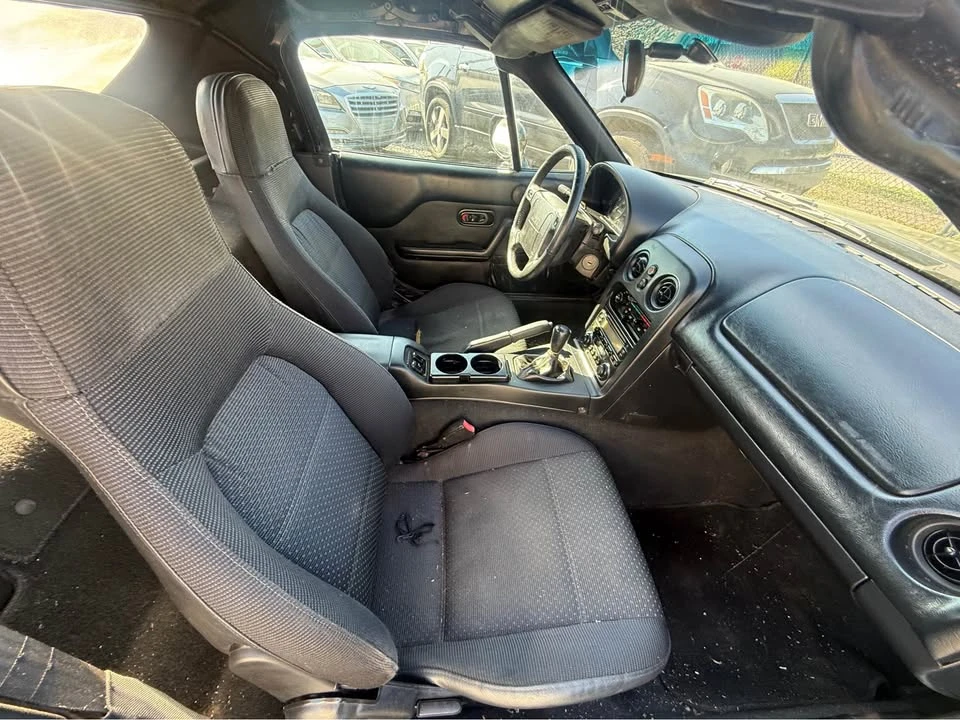 1997 Mazda NA MX-5 Miata - Image 8 of 11