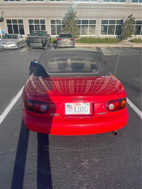 1997 Mazda NA MX-5 Miata - Image 9 of 10