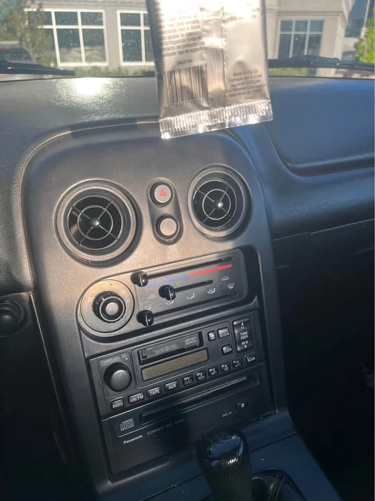 1997 Mazda NA MX-5 Miata - Image 6 of 10