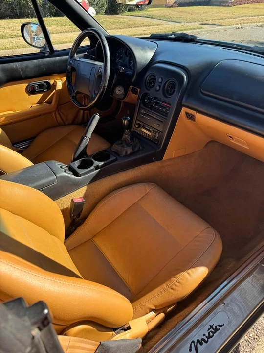 1997 Mazda NA MX-5 Miata - Image 6 of 8