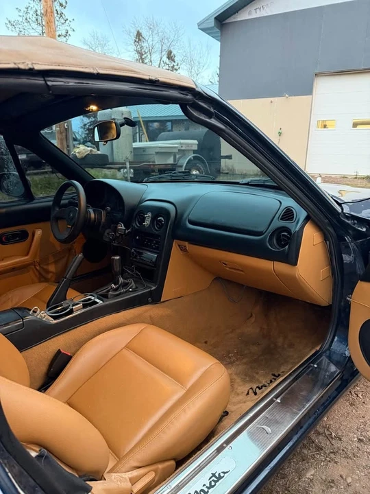 1997 Mazda NA MX-5 Miata - Image 9 of 10