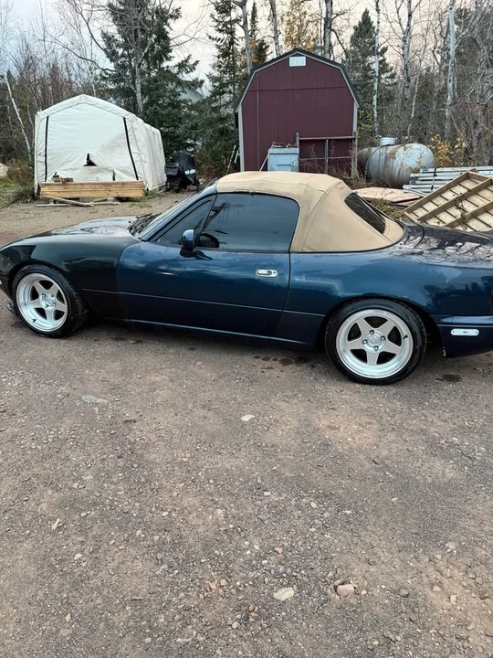 1997 Mazda NA MX-5 Miata - Image 4 of 10