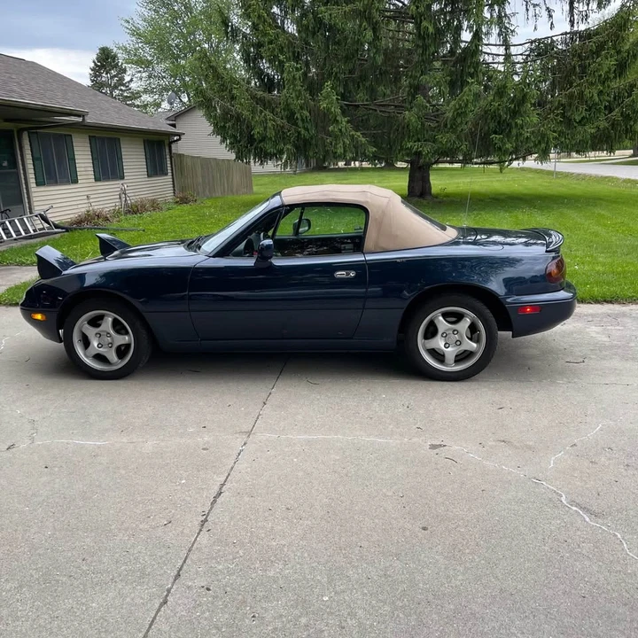 1997 Mazda NA MX-5 Miata - Image 2 of 20