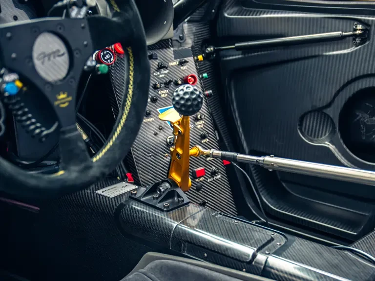 1997 McLaren F1 - Image 28 of 31