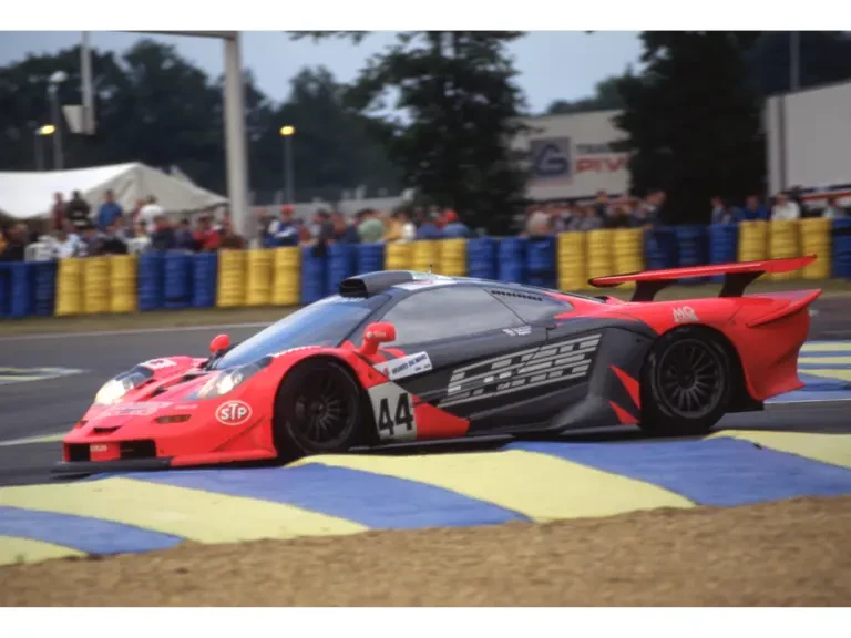 1997 McLaren F1 - Image 11 of 31