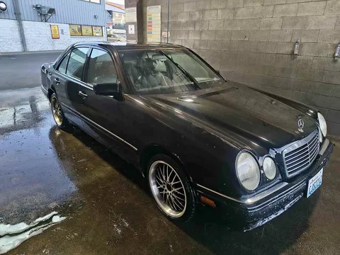 1997 Mercedes-Benz 300 D Sedan 4D