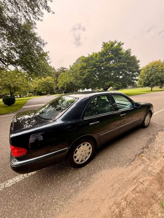 1997 Mercedes-Benz W124 E-Class - Image 6 of 20