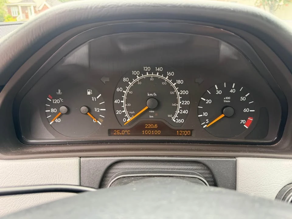 1997 Mercedes-Benz W124 E-Class - Image 7 of 8
