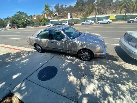 1997 Mercedes-Benz 300 SE Sedan 4D