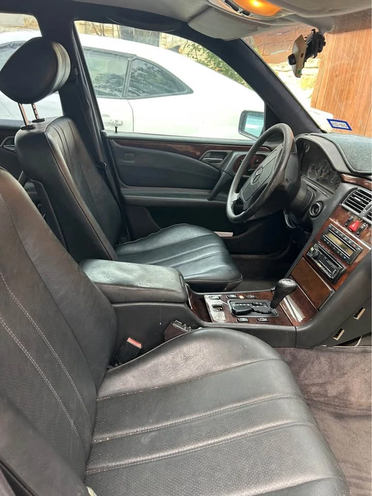 1997 Mercedes-Benz W210 E-Class - Image 3 of 10