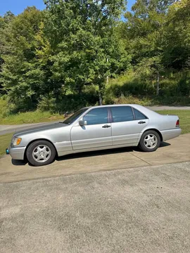 1997 Mercedes-Benz 400 SE Sedan 4D