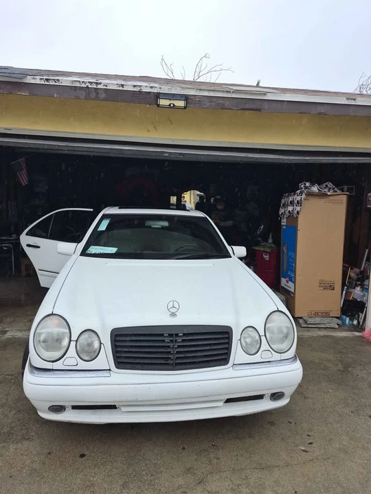 1997 Mercedes-Benz W210 E-Class - Image 3 of 12