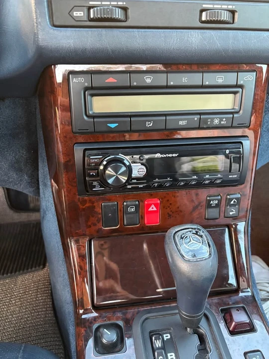 1997 Mercedes-Benz R129 SL-Class - Image 9 of 20