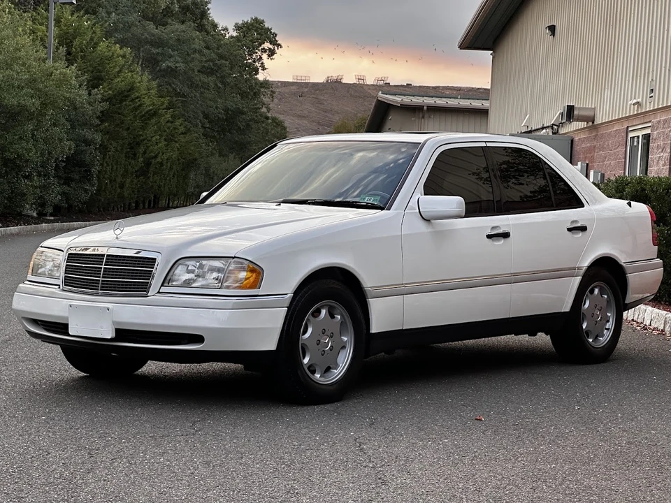 1997 Mercedes-Benz W202 C-Class - Image 11 of 31