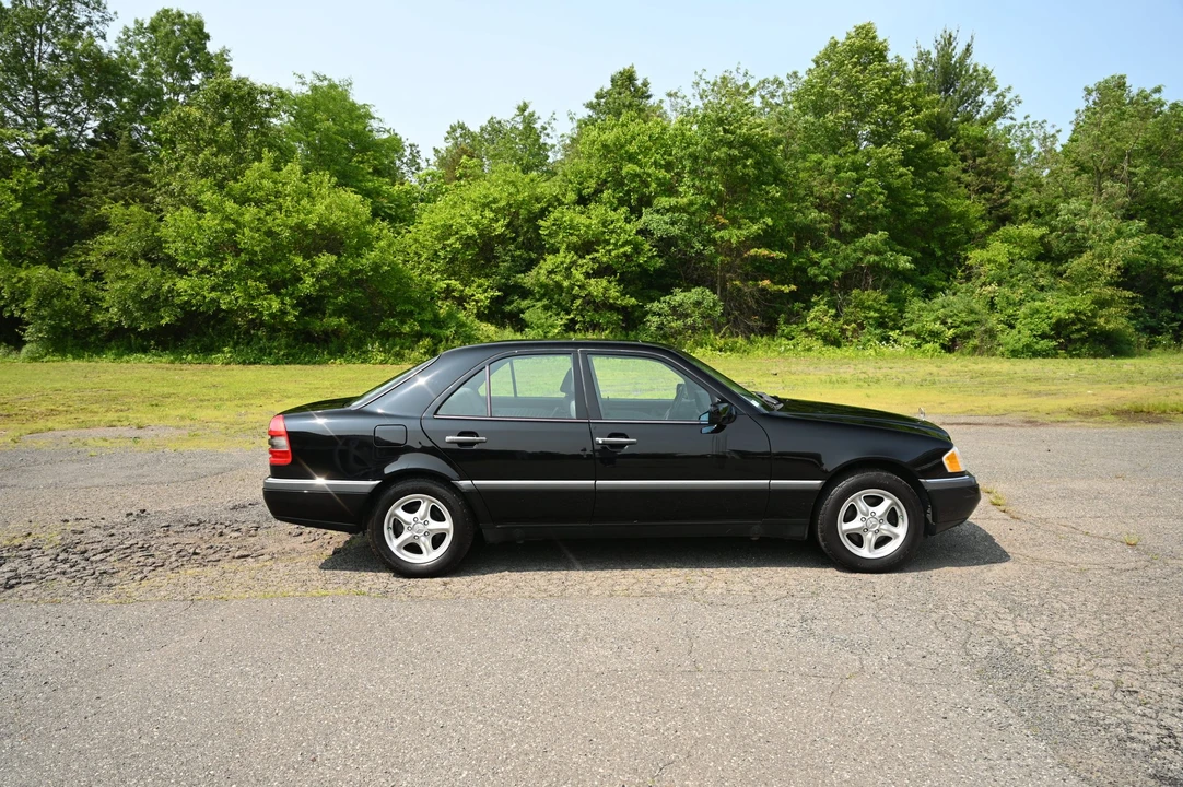 1997 Mercedes-Benz W202 C-Class - Image 11 of 31