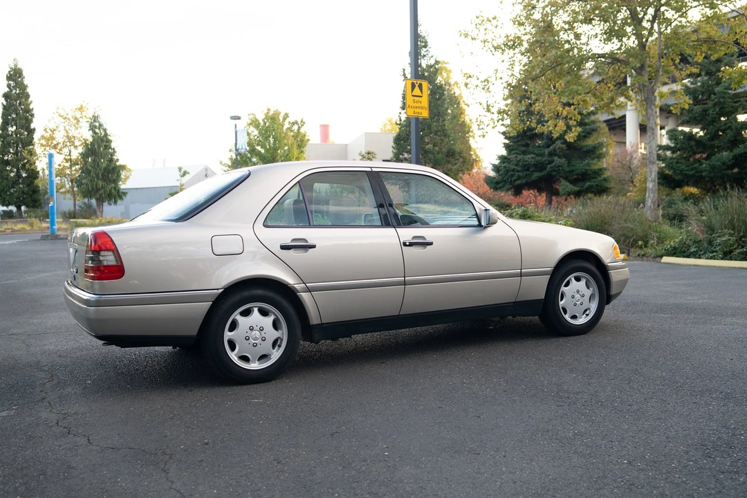 1997 Mercedes-Benz W202 C-Class - Image 17 of 31