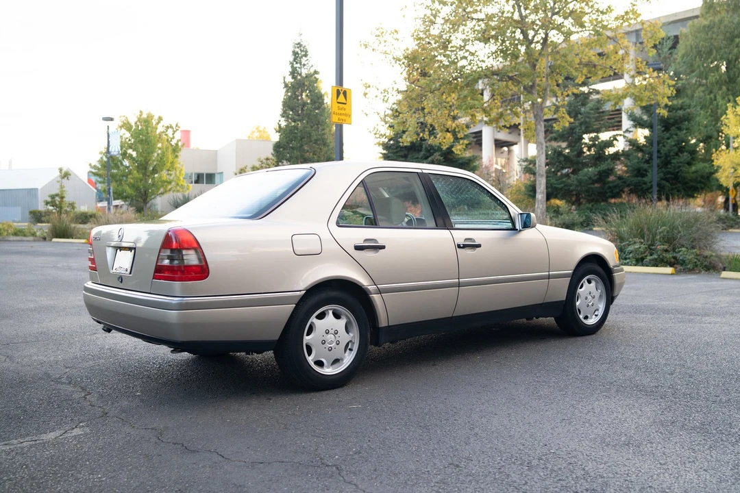 1997 Mercedes-Benz W202 C-Class - Image 16 of 31