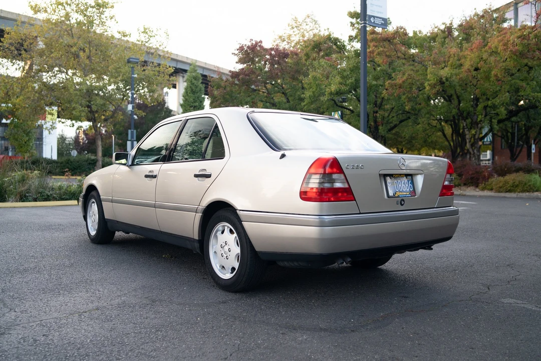 1997 Mercedes-Benz W202 C-Class - Image 11 of 31