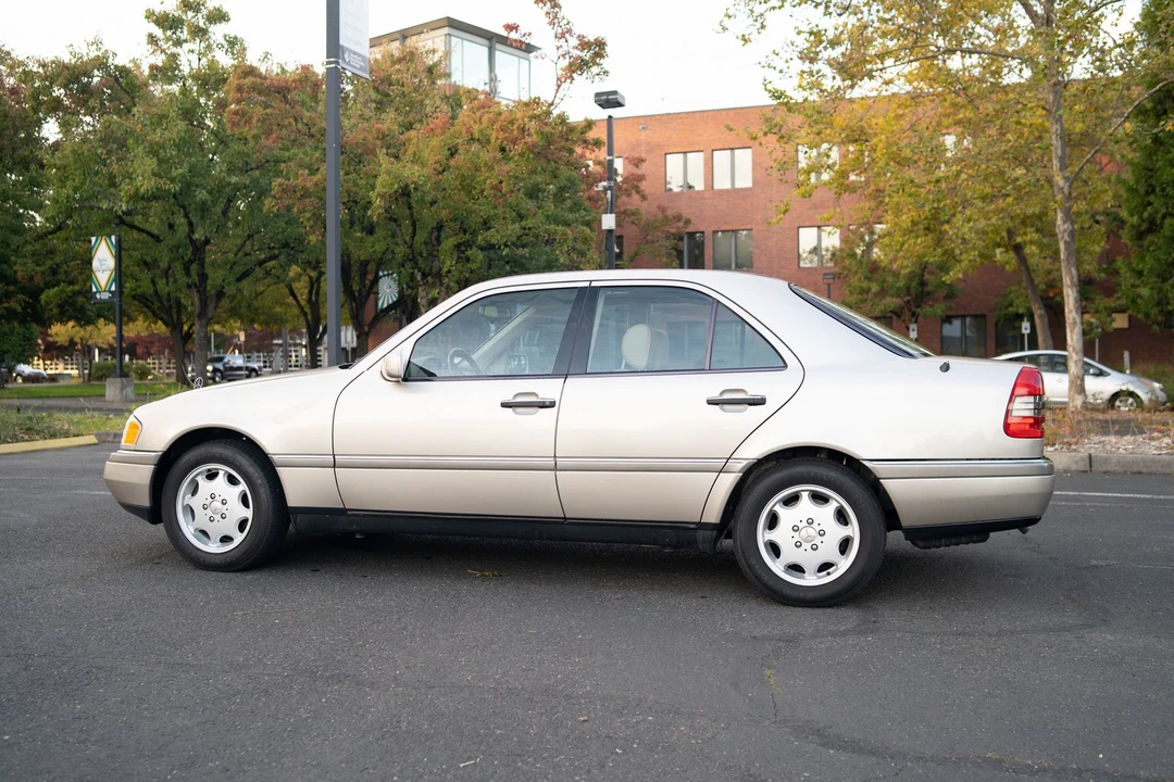 1997 Mercedes-Benz W202 C-Class - Image 9 of 31