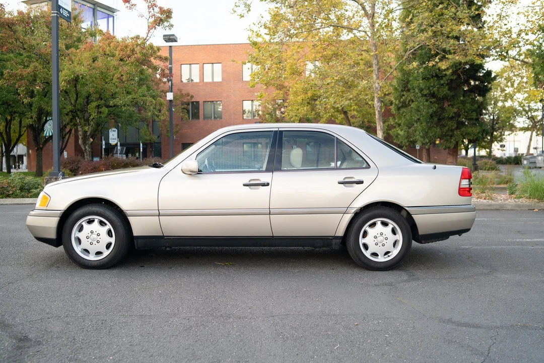 1997 Mercedes-Benz W202 C-Class - Image 8 of 31