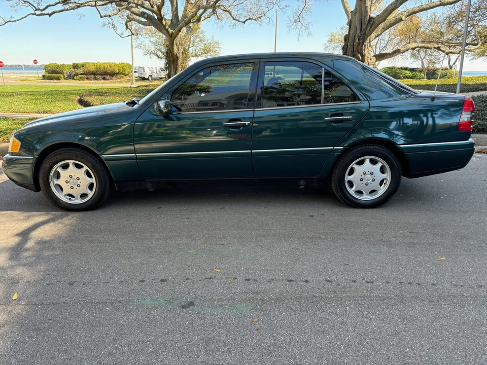 1997 Mercedes-Benz W202 C-Class - Image 2 of 31