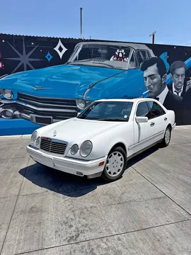 1997 Mercedes-Benz E-Class E 320 4MATIC Sedan 4D