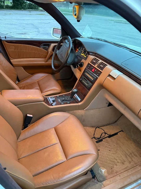 1997 Mercedes-Benz W124 E-Class - Image 7 of 11