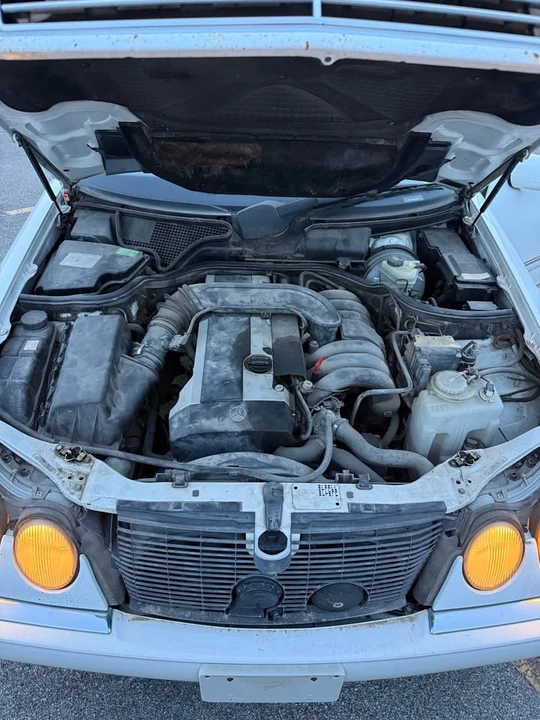 1997 Mercedes-Benz W124 E-Class - Image 10 of 11