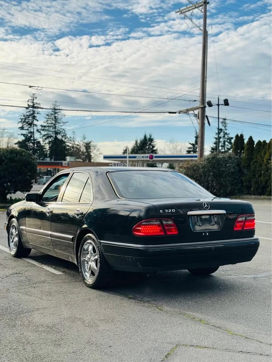 1997 Mercedes-Benz W124 E-Class - Image 3 of 10
