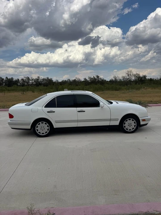 1997 Mercedes-Benz W124 E-Class - Image 4 of 20