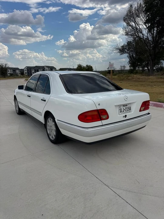 1997 Mercedes-Benz W124 E-Class - Image 7 of 20