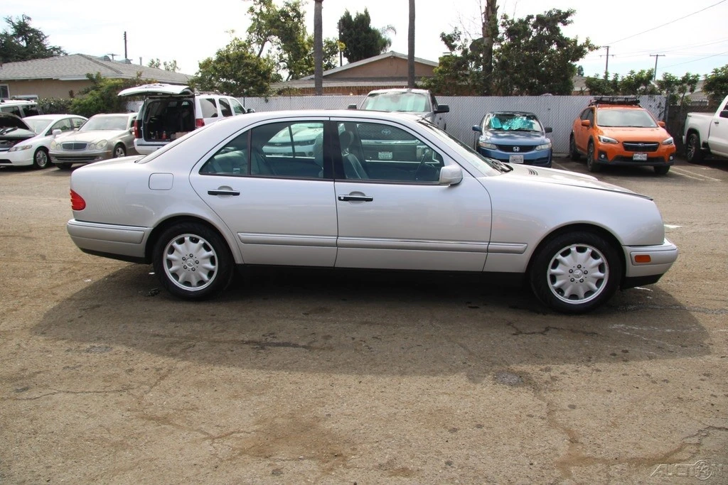1997 Mercedes-Benz W210 E-Class - Image 9 of 21