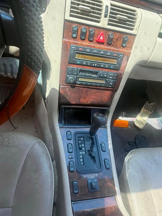 1997 Mercedes-Benz W210 E-Class - Image 10 of 11