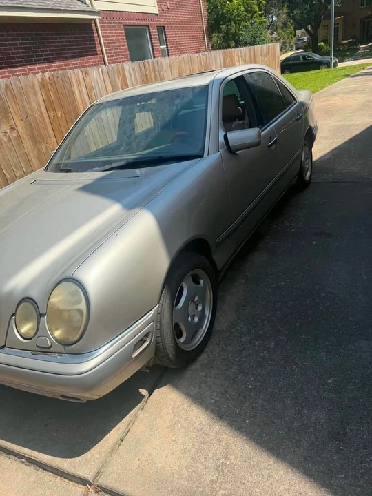 1997 Mercedes-Benz W210 E-Class - Image 2 of 11