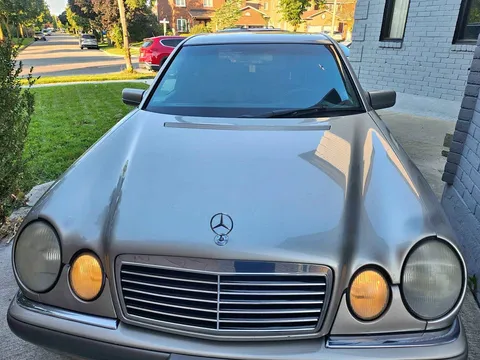 1997 Mercedes-Benz E320