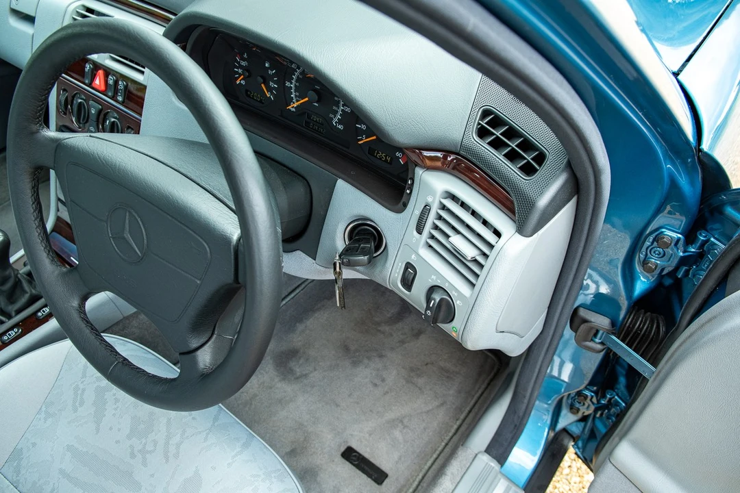 1997 Mercedes-Benz W210 E-Class - Image 23 of 30